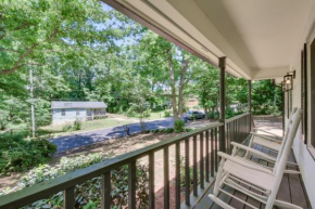 Athens Home with Deck - Near Sanford Stadium!